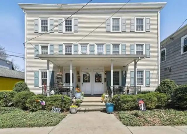 Property at 17-19 W Delaware Ave Unit 17B, Pennington, NJ, 08534, 2 beds, 1 bath, [object Object]