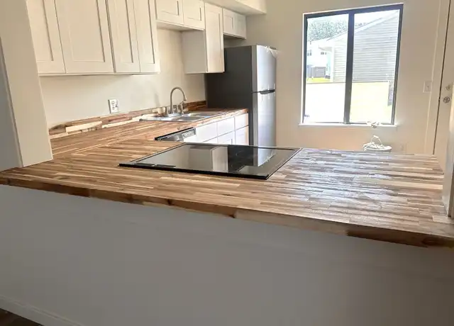 Property at 2504 Myers Ct, Champaign, IL, 61822, 2 beds, 1.5 baths, [object Object]