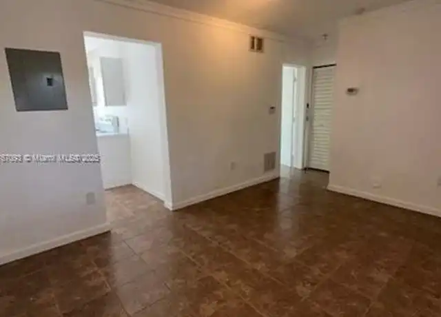 Property at 3680 Oak Ave #3, Miami, FL, 33133, 1 bed, 1 bath, [object Object]