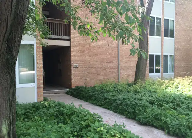 Property at 5825 Oakwood Dr Unit D, Lisle, IL, 60532, 1 bed, 1 bath, [object Object]