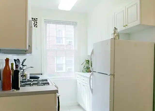 Property at eaves Tunlaw Gardens - 3903 Davis Pl NW, Washington, DC, 20007, 1-2 bed, 1 bath, [object Object]