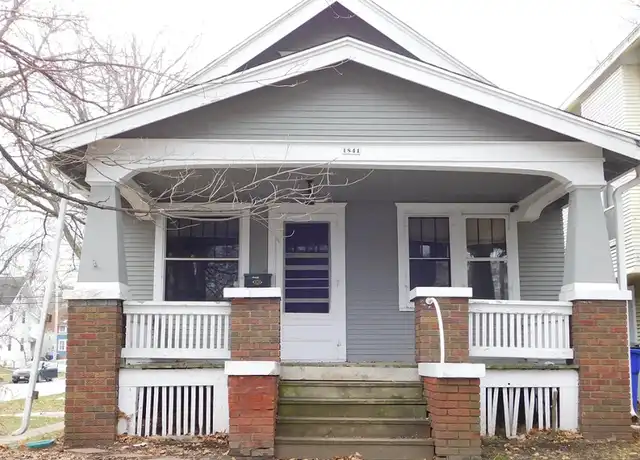 Property at 1841 Grande Ave SE, Cedar Rapids, IA, 52403, 2 beds, 1 bath, [object Object]