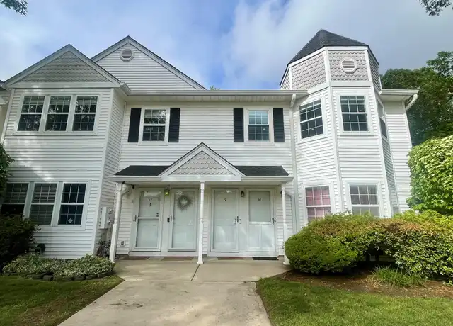 Property at 19 Country View Ln, Middle Island, NY, 11953, 2 beds, 1 bath, [object Object]