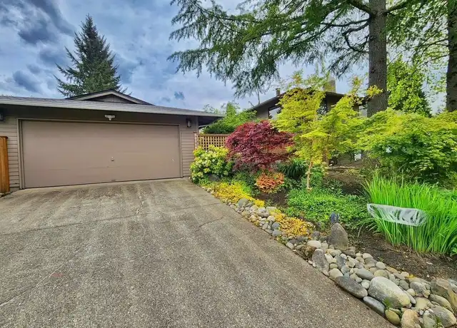 Property at 16827 NE 32nd St, Bellevue, WA, 98008, 4 beds, 2 baths, [object Object]