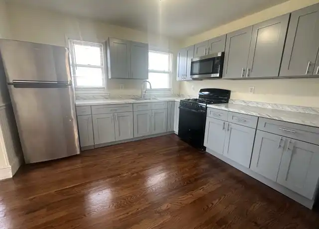 Property at 40 Vine St Unit 3 flr, Bridgeport, CT, 06604, 4 beds, 1 bath, [object Object]
