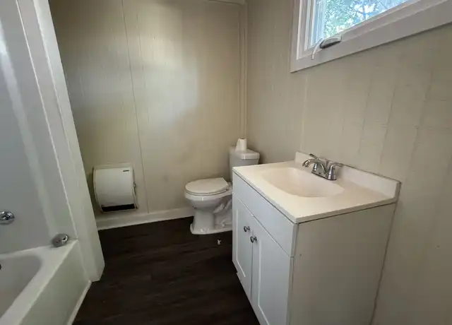 Property at 422 S 19th St, Paducah, KY, 42003, 1 bed, 1 bath, [object Object]