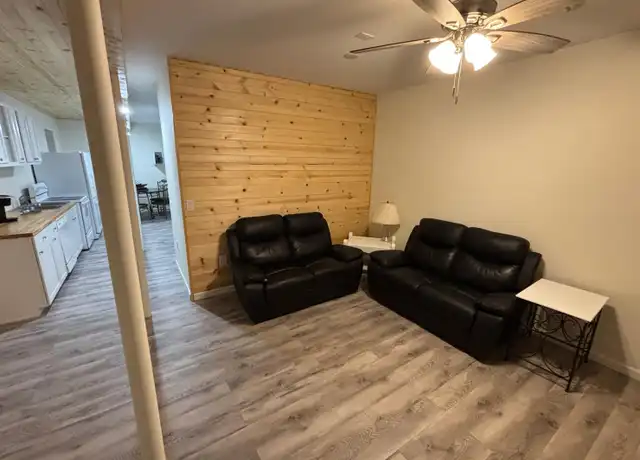 Property at 305 E Allens Bridge Rd, Greeneville, TN, 37743, 2 beds, 1 bath, [object Object]
