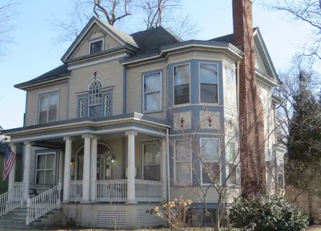 Property at 1241 W Washington Blvd Apt 2, Fort Wayne, IN, 46802, 1 bed, 1 bath, [object Object]