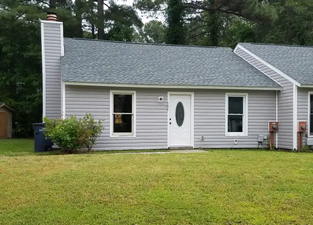 Property at 125 Corey Cir, Jacksonville, NC, 28546, 2 beds, 1 bath, [object Object]