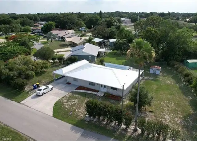 Property at 1409 Palm Way, Sebring, FL, 33872, 4 beds, 2 baths, [object Object]
