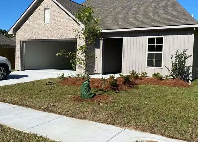Property at 18065 Terraceside Dr, Prairieville, LA, 70769, 3 beds, 2 baths, [object Object]