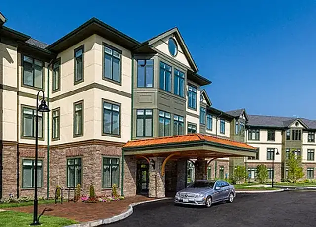 Photo of 200 Estate Dr, Chestnut Hill, MA 02467
