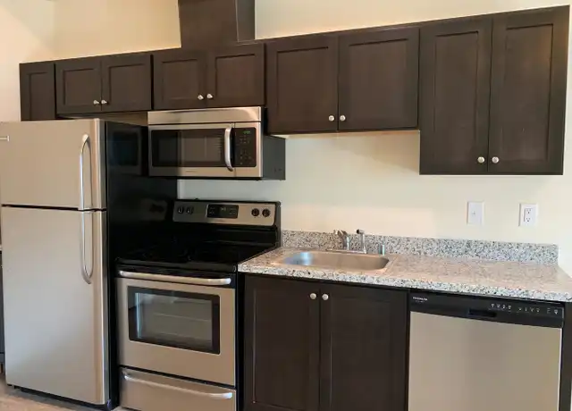 Property at G1510 - Herby - 1510 C St, Vancouver, WA, 98663, 0-1 beds, 1 bath, [object Object]