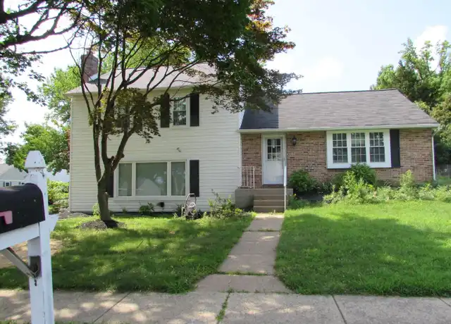 Property at 2 Leslie Pl, Newtown, PA, 18940, 3 beds, 2 baths, [object Object]
