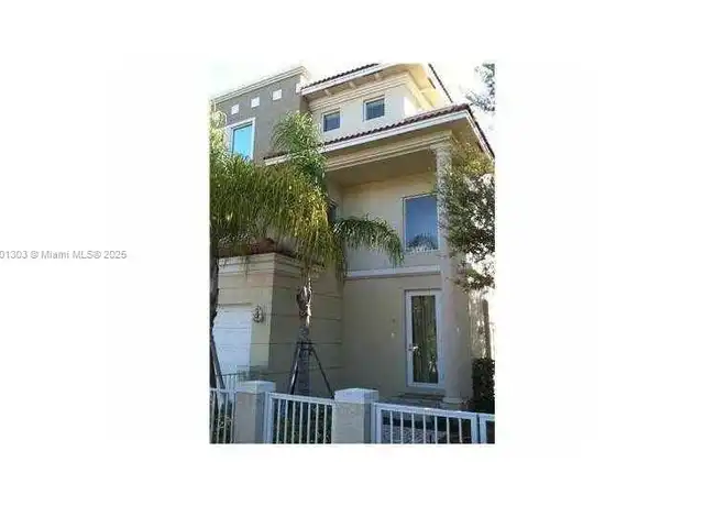 Property at 1740 Dixie Hwy #1740, Fort Lauderdale, FL, 33305, 2 beds, 3 baths, [object Object]