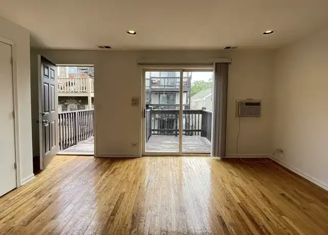 Property at 1542 W Chestnut St, Chicago, IL, 60642, 1 bed, 1 bath, [object Object]
