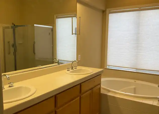 Property at 1631 Bella Terra Dr, Manteca, CA, 95337, 4 beds, 2 baths, [object Object]
