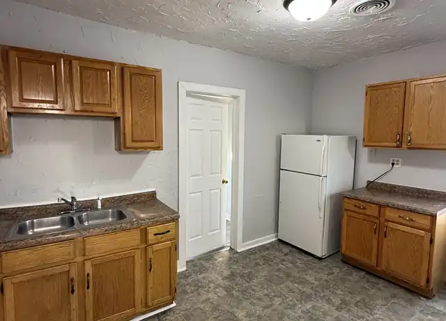 Property at 799 Park St Unit 2, St Paul, MN, 55117, 3 beds, 1 bath, [object Object]