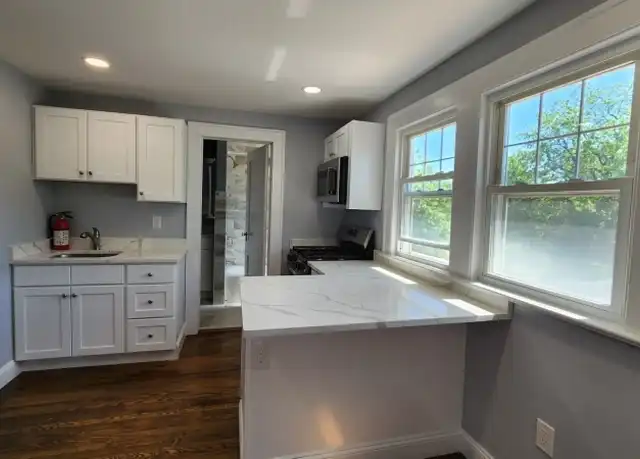 Property at 9 Henry Pl, Maplewood, NJ, 07040, 1 bed, 1 bath, [object Object]