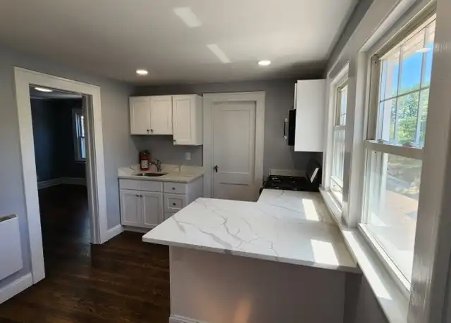 Property at 9 Henry Pl, Maplewood, NJ, 07040, 1 bed, 1 bath, [object Object]