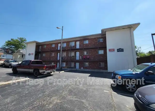 Property at 2625 S Big Bend Blvd, Maplewood, MO, 63143, 1 bed, 1 bath, [object Object]