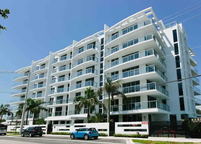 Property at 13800 Highland Dr Ph 5, North Miami Beach, FL, 33181, 2 beds, 2 baths, [object Object]