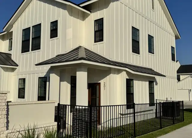 Property at 5811 S 31st St Unit 201, Temple, TX, 76502, 3 beds, 2.5 baths, [object Object]