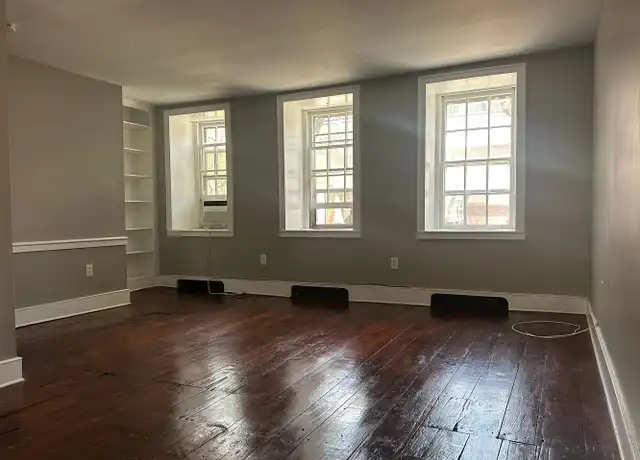 Property at 308 Delancey St Unit Second Floor, Philadelphia, PA, 19106, 1 bed, 1 bath, [object Object]