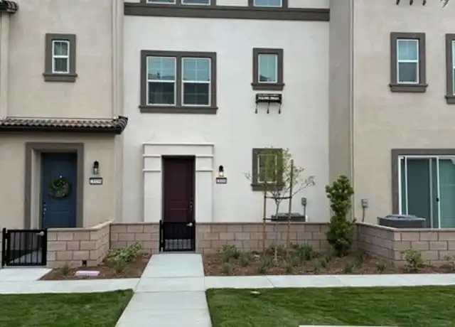 Property at 28190 Melrose Dr, Temecula, CA, 92591, 2 beds, 2.5 baths, [object Object]