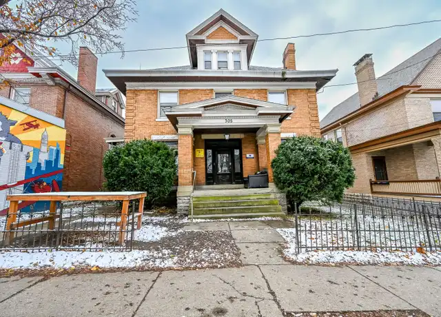 Property at 305 W McMillan St, Cincinnati, OH, 45219, 1 bed, 3 baths, [object Object]