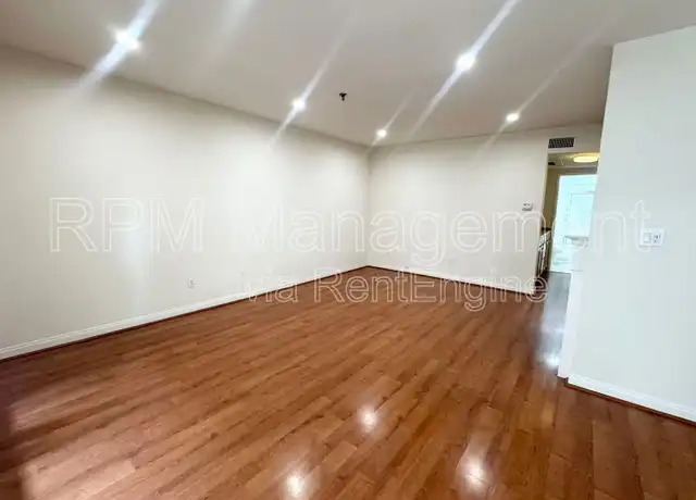 Property at 843 Hayworth Ave Unit 103, Los Angeles, CA, 90046, 1 bed, 1 bath, [object Object]