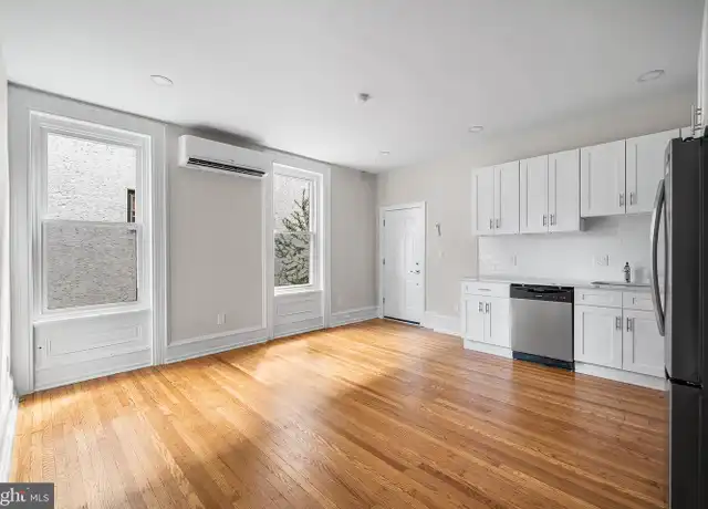 Property at 2309 Green St Unit 2R, Philadelphia, PA, 19130, 2 beds, 1 bath, [object Object]