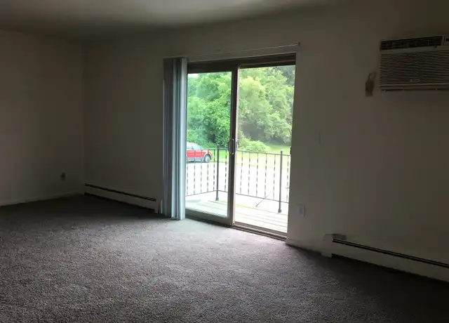 Property at 401 E Willard Ave Unit 07, Lansing, MI, 48910, 2 beds, 1 bath, [object Object]
