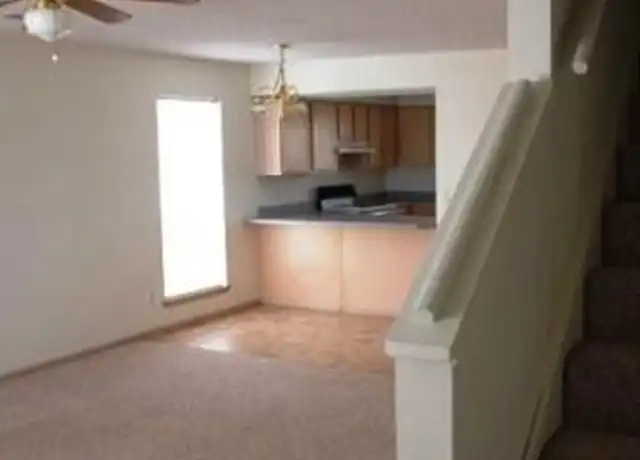 Property at 1405 N Bernice Dr Unit Bernice 1405, Fayetteville, AR, 72703, 2 beds, 2.5 baths, [object Object]