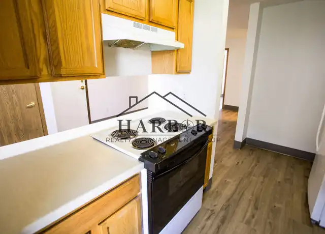 Property at 146 S Broadway Ave Unit 103, Spring Valley, MN, 55975, 1 bed, 1 bath, [object Object]