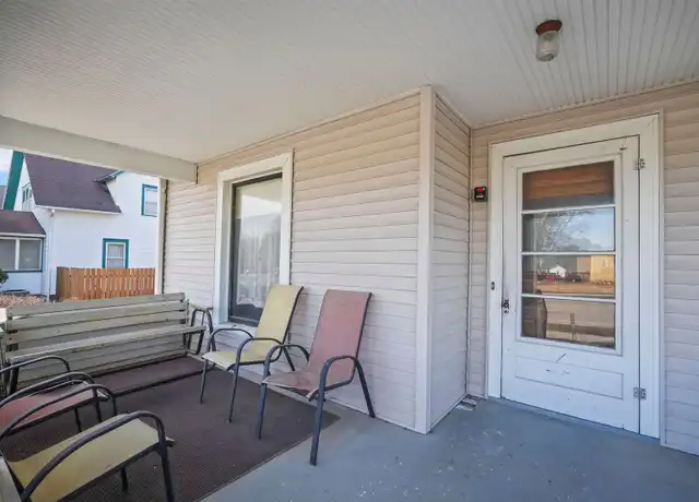 Property at 1411 Main St, Cedar Falls, IA, 50613, 3 beds, 1 bath, [object Object]