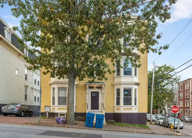 Property at 236 High St Unit 3, Portland, ME, 04101, 2 beds, 1 bath, [object Object]