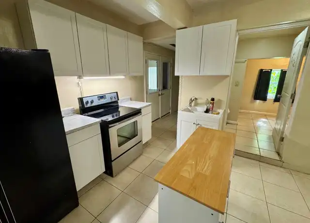 Property at 5491 NW 12th St, Lauderhill, FL, 33313, 1 bed, 1 bath, [object Object]