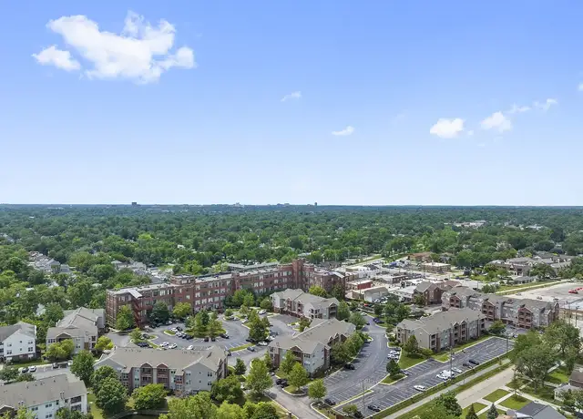 Photo of 1 Ovaltine Ct, Villa Park, IL 60181