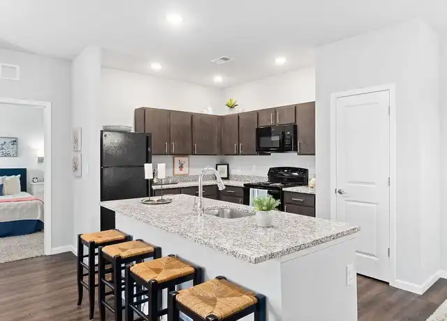 Property at Highview Pointe - 7715 Oakfields Pointe Rd, Louisville, KY, 40228, 2 beds, 2 baths, [object Object]