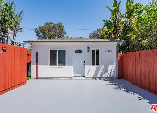 Property at 21303 Celes St, Woodland Hills, CA, 91364, 1 bed, 1 bath, [object Object]