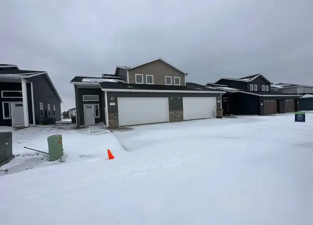 Property at 2538 Granite Dr NW Unit 2534, Minot, ND, 58703, 3 beds, 2.5 baths, [object Object]