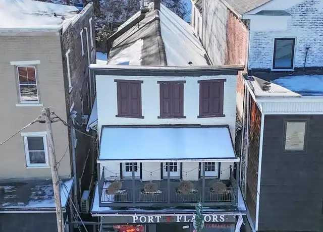 Property at 425 Delaware Ave, Portland, PA, 18351, 3 beds, 2 baths, [object Object]