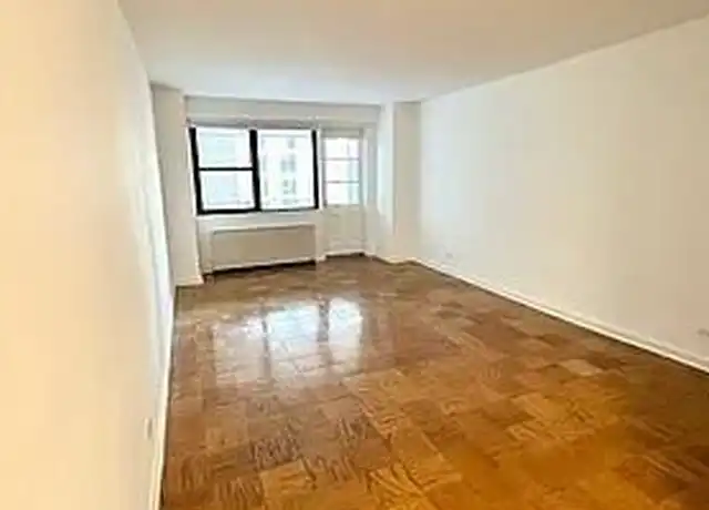 Property at 305 E 86th St Unit 11EE, New York, NY, 10028, 0 beds, 1 bath, [object Object]