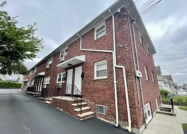 Property at 40 Stuyvesant Ave Unit 10, Lyndhurst, NJ, 07071, 1 bed, 1 bath, [object Object]