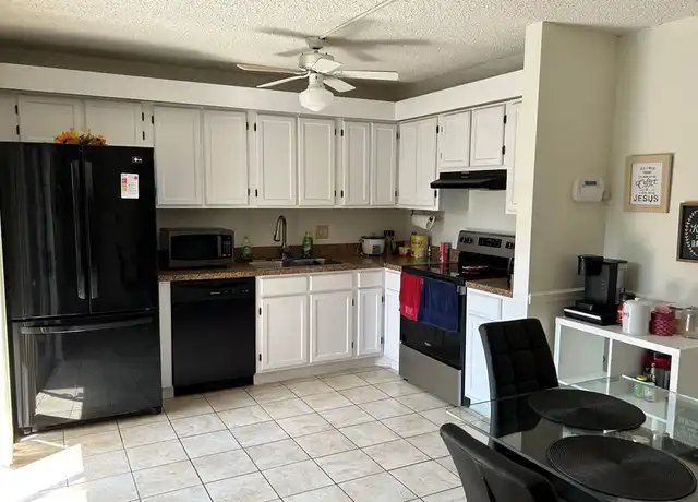 Property at 5201 Cedarbend Dr #2, Fort Myers, FL, 33919, 2 beds, 2 baths, [object Object]