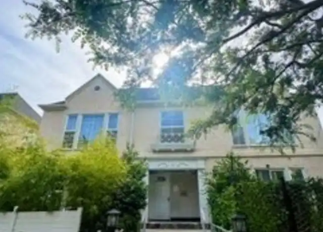 Property at 133 Crescent Dr Unit 9, Beverly Hills, CA, 90212, 1 bed, 1 bath, [object Object]