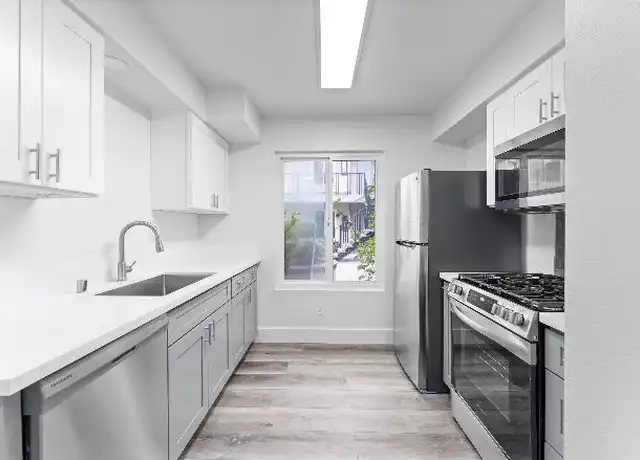 Property at 323 14th St, Huntington Beach, CA, 92648, 1 bed, 1 bath, [object Object]