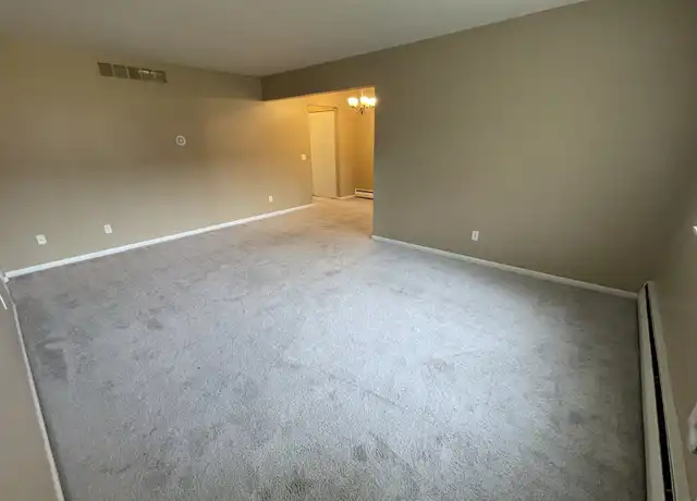 Property at 423 Parkdale Ave Unit G, Rochester, MI, 48307, 1 bed, 1 bath, [object Object]