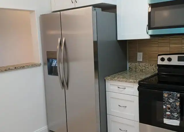 Property at 4760 Lucerne Lakes Blvd W #405, Lake Worth, FL, 33467, 1 bed, 1.5 baths, [object Object]